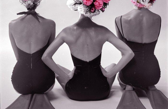 Bess Irissa - Three Floral Swimmers, Antiek en Kunst, Kunst | Designobjecten