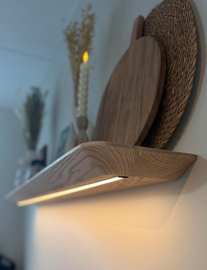 Zwevende Wandplank met Led Verlichting, Huis en Inrichting, Woonaccessoires | Wandplanken en Boekenplanken, Nieuw, Ophalen of Verzenden