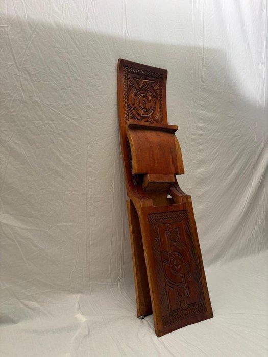 Stoel - Vikingstijl Klapstoel met Keltisch Snijwerk - Hout, Antiek en Kunst, Curiosa en Brocante