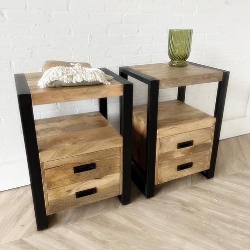 Nieuwe set Nachtkastjes XL Britt mangohout metaal zwart, Huis en Inrichting, Slaapkamer | Nachtkastjes, Nieuw, Hout, 70 cm of meer
