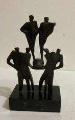 Beeld, Zes personen - 29.5 cm - Gepatineerd metaal