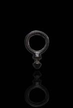 Oud-Romeins, Keizerrijk Brons Vulva Amulet Hanger! (Zonder