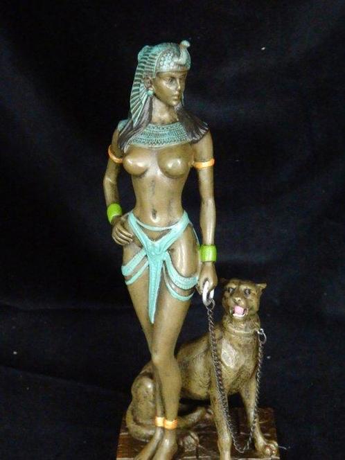 sculptuur, XL Bronzen Beeldje Cleopatra met hond in Kleur -, Antiek en Kunst, Curiosa en Brocante