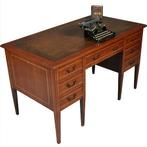 Antiek bureau met prachtig doorleefd leer en blonde ingelegd, Ophalen of Verzenden