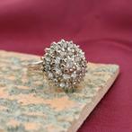 18 Krt. antieke witgouden entourage ring met diamant | 1,..., 18 tot 19, Gebruikt, Overige kleuren, Ophalen of Verzenden