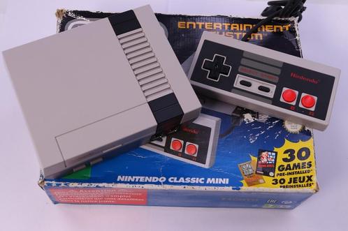 NES - Classic Mini (beschadigde doos), Spelcomputers en Games, Games | Nintendo NES, Ophalen of Verzenden