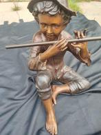 Figuur - Boy playing a flute - Brons