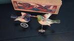 Einfalt - Blikken speelgoed - Fighting Birds For The Worm,, Antiek en Kunst