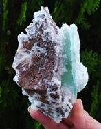 Oogverblindend mooi specimen van blauwe aragoniet uit de, Verzamelen