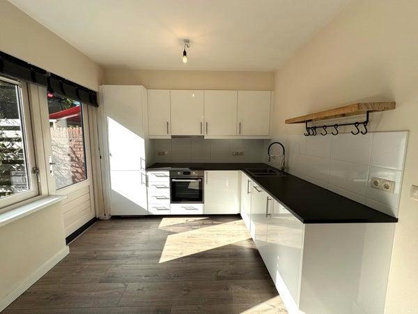 Nieuw! Te huur Huis Anne Franklaan in Bussum, 120 m², Huizen en Kamers, Huizen te huur, Direct bij eigenaar, C, Noord-Holland