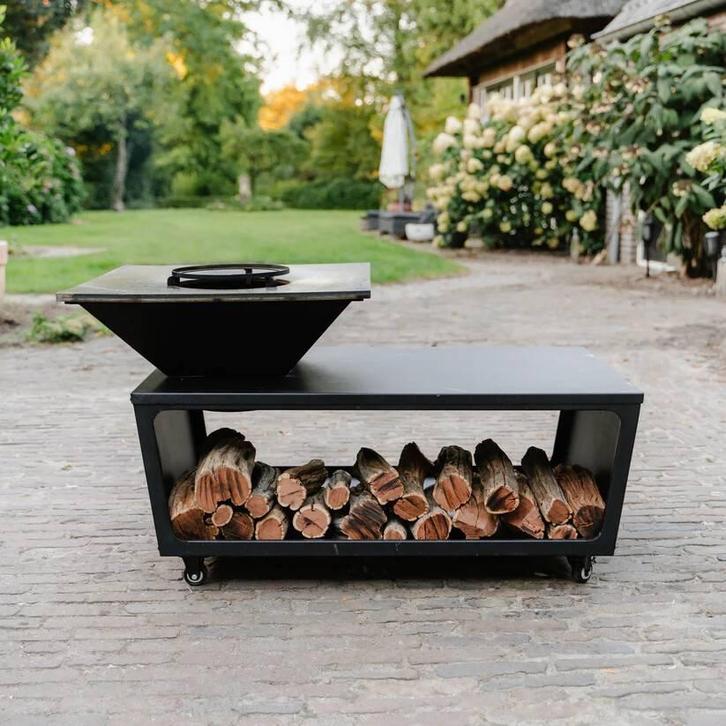 BBQ Plancha Grill Compañía - met hoes en houtopslag 60Ø, Tuin en Terras, Houtskoolbarbecues, Verzenden