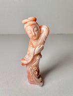 Statuetta cinese in corallo rosa naturale – Figura femminile