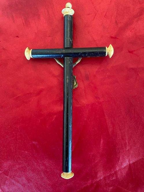 Georgiaanse stijl Crucifix - Been, Hout, Metaal - 1900-1910, Antiek en Kunst, Antiek | Boeken en Bijbels