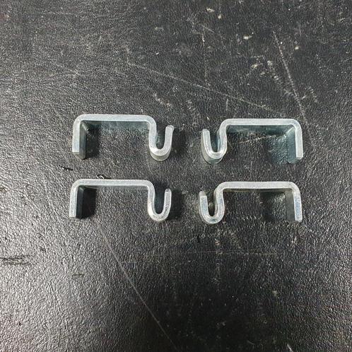 4x Bruynzeel metalen schappendragers, plankendragers, legbor, Doe-het-zelf en Verbouw, Hang- en Sluitwerk, Ophalen of Verzenden
