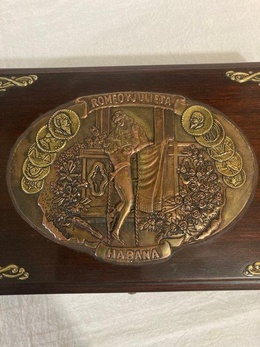 Romé et Juliette - Sigarendoos - Prachtige humidor Commande, Antiek en Kunst, Curiosa en Brocante