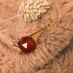 Gouden hanger met carneool | Vintage (vintage gouden hanger), Sieraden, Tassen en Uiterlijk, Bedels, Ophalen of Verzenden, Gebruikt