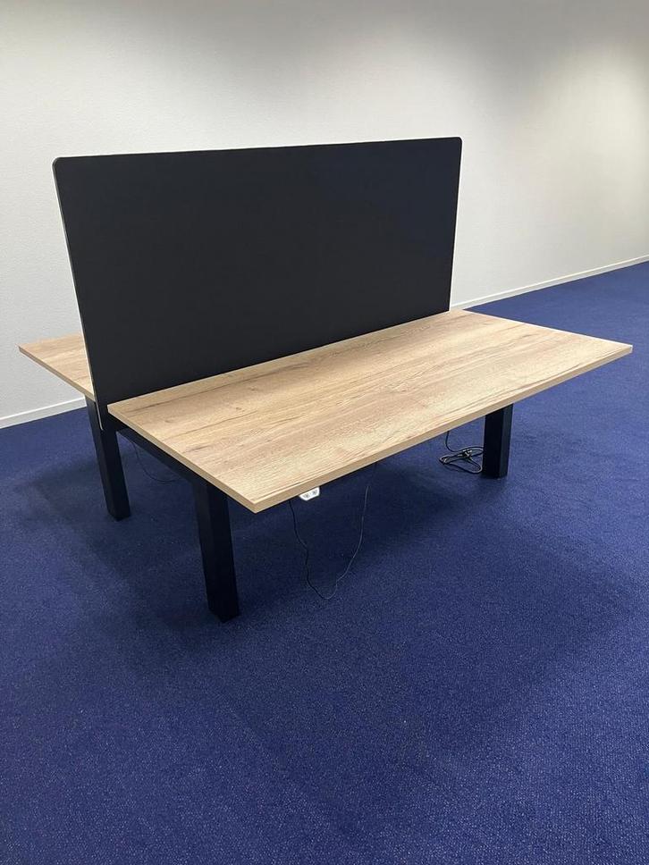 100x Refurbished Ahrend duo zit sta bureaus beschikbaar, Huis en Inrichting, Bureaus, Stabureau, Zo goed als nieuw, Elektrisch
