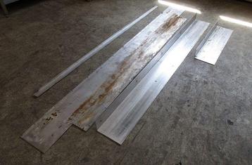 RVS Plaat L250cm en L-profiel 80cm, 200cm, 208cm beschikbaar voor biedingen