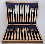 Yates Brothers - Visbestekset voor 12 personen (24) - in, Antiek en Kunst