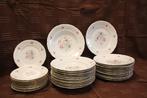 pirken hammer czechoslovakia avignon - Tafelservies voor 12, Antiek en Kunst