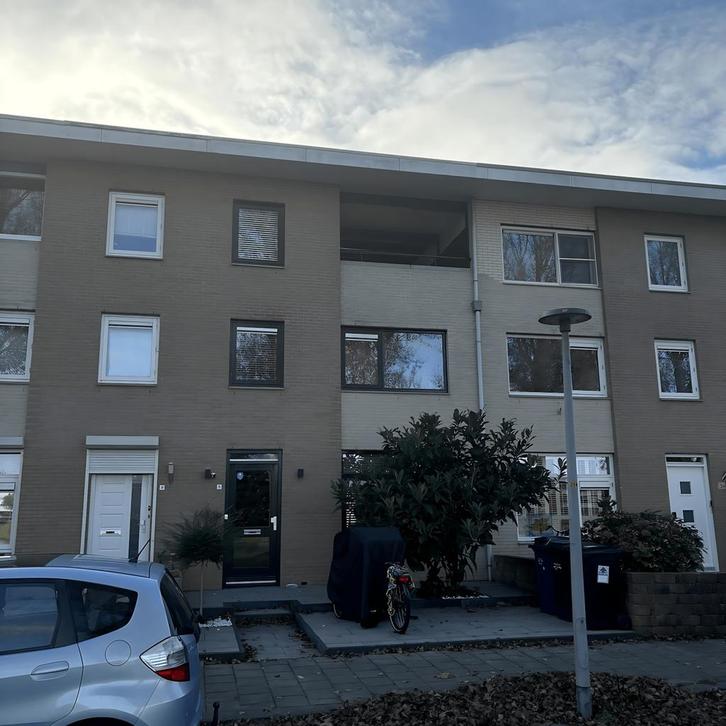 Eengezinswoning met tuin, gemeubileerd en inloopregendouche, Huizen en Kamers, Huizen te koop