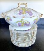 Limoges - Tafelservies (16) - Porselein - Iris, Antiek en Kunst