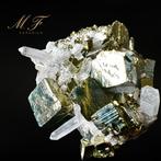 PREMIUM - pyriet ongelooflijk met kwarts Kristalcluster -, Verzamelen