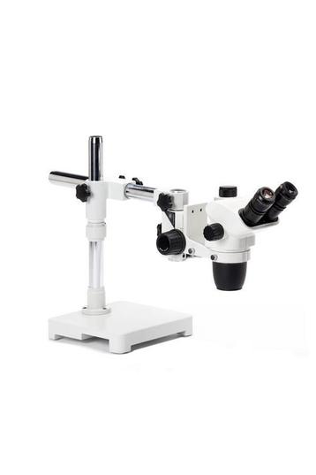 Wilt u kijken door een microscoop dat kan bij ons