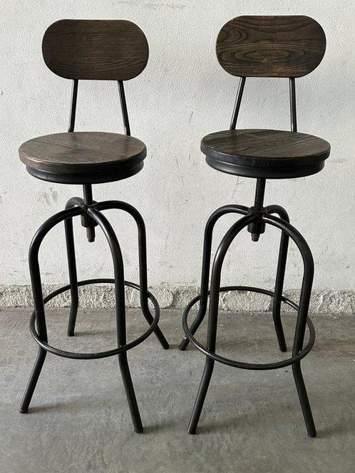 Kruk - Vurenhout - Set van twee krukken - retro stijl, Antiek en Kunst, Kunst | Designobjecten