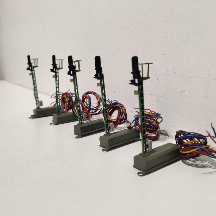 Viessmann H0 - 04021 - Signalen (5) - 5x licht blokseinen, Hobby en Vrije tijd, Modeltreinen | H0