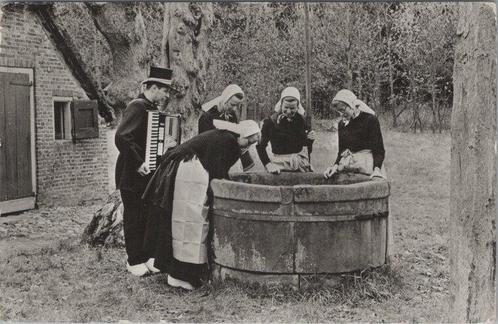 HELLENDOORN - Folkl. Dansgroep Hellendoorn, Verzamelen, Ansichtkaarten | Nederland, Verzenden
