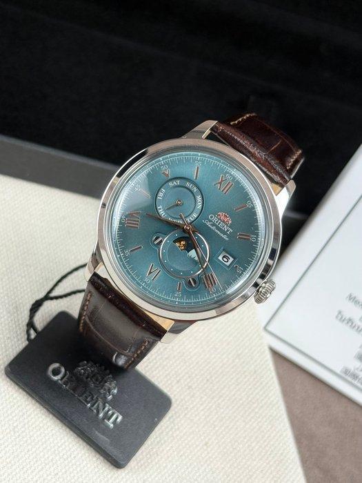 Orient - Bambino Sun & Moon Day/date Automatic -, Sieraden, Tassen en Uiterlijk, Horloges | Heren