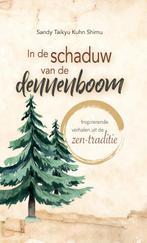 In de schaduw van de dennenboom 9789088401633, Boeken, Verzenden, Zo goed als nieuw, Sandy Taikyu Kuhn Shimu