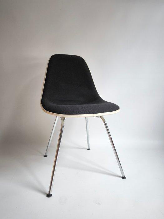 Herman Miller, Vitra - Charles Eames, Ray Eames -, Antiek en Kunst, Antiek | Meubels | Stoelen en Banken