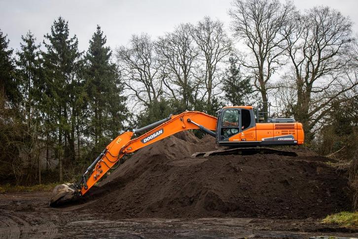 Doosan DX255LC-5 | Rupsgraafmachine | 12.750 uur, Zakelijke goederen, Machines en Bouw | Kranen en Graafmachines, Graafmachine