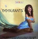 LP gebruikt - Sandii &amp; The Sunsetz - Immigrants, Cd's en Dvd's, Vinyl | Overige Vinyl, Zo goed als nieuw, Verzenden