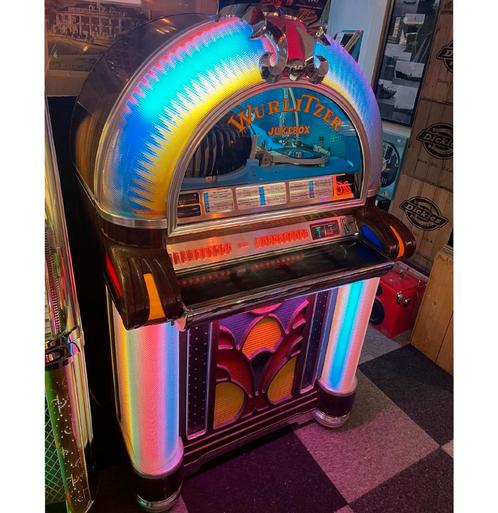 Wurlitzer 1050 Jukebox 1973 - Gerestaureerd, Verzamelen, Automaten | Jukeboxen, Ophalen