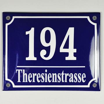 Huisnummer met naam en pijl 20x16cm beschikbaar voor biedingen