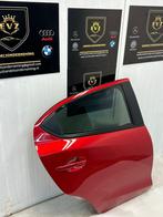 Mazda 2 portier 4 deur rechts achter deur bj.2016 kleur rood, Auto-onderdelen, Deur, Gebruikt, Rechts, Mazda