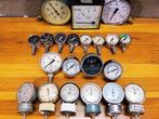 Industriële apparatuur - Oude vintage manometers - Polen