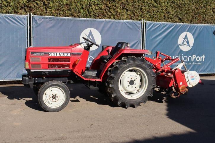 Veiling: Minitractor Shibaura D235 met Frees, Zakelijke goederen, Agrarisch | Tractoren, Gebruikt, Overige merken, tot 2500, tot 80 Pk
