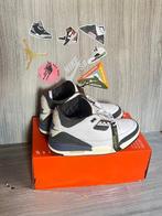 Jordan - Veterschoenen - Maat: EU 39, Nieuw