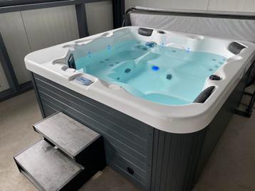 NIEUW 200x200 Jacuzzi Spa BALBOA Velora + Cover | Garantie beschikbaar voor biedingen