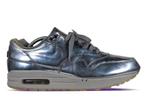 Nike Air Max 1 Liquid Silver • 44, Kleding | Dames, Schoenen, Nike, Ophalen of Verzenden, Nieuw, Sneakers of Gympen