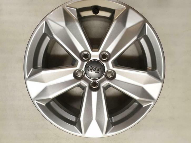Velgen Audi A1 82A 15inch Origineel Audi A1 82A601025, Auto-onderdelen, Banden en Velgen, Velg(en), Nieuw, 15 inch, Personenwagen