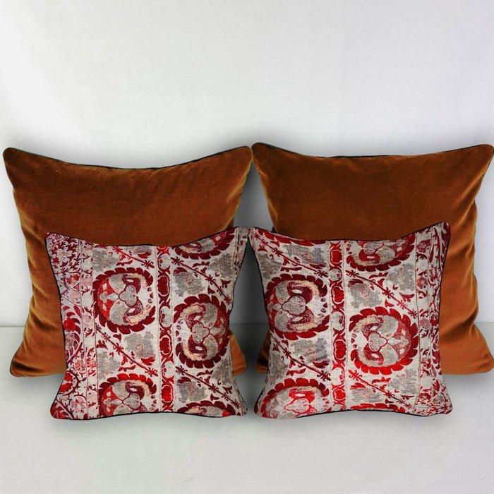 Andrew Martin Nieuwe set van vier - Kussen, Antiek en Kunst, Antiek | Kleden en Textiel