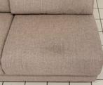 Beige 2-Zits Bank met Hocker, Huis en Inrichting, Banken | Bankstellen, Ophalen of Verzenden, Nieuw