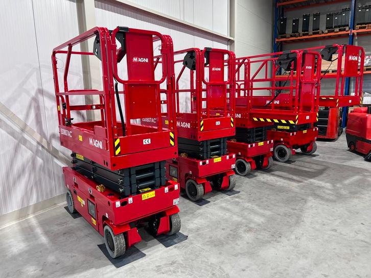 Hoogwerker 7.8 meter | ES0807AC+ | Lithium batterij | Magni, Zakelijke goederen, Machines en Bouw | Liften, Steigers en Ladders