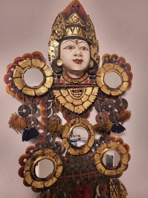 Lemak 75 cm of Balinees tempelbehang met oude Chinese munten, Antiek en Kunst, Kunst | Niet-Westerse kunst