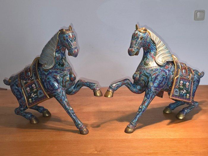 1 paar Chinese cloisonné-paarden - Beuken, Emaille - 20e, Antiek en Kunst, Antiek | Overige Antiek